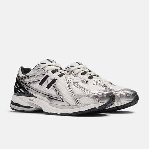 New Balance 1906R Plateado metálico M1906RER