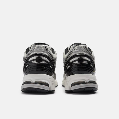 New Balance 1906R Plateado metálico M1906RER