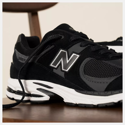 New Balance 2002R Negro M2002RBK