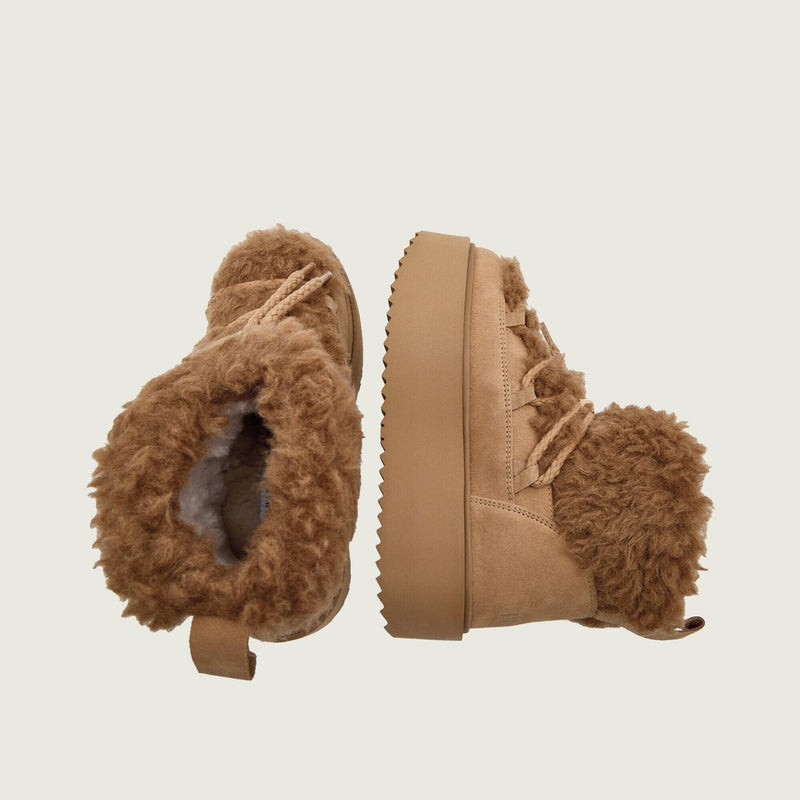 Combinación de ante y tejido teddy